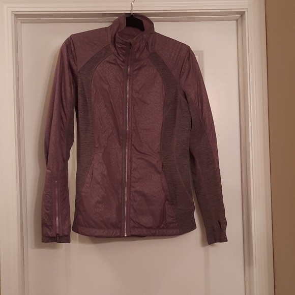 Lululemon jacket - Picture 1 of 4